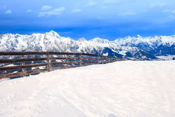 Panorama der Schneeberge, Österreich — Stockfoto