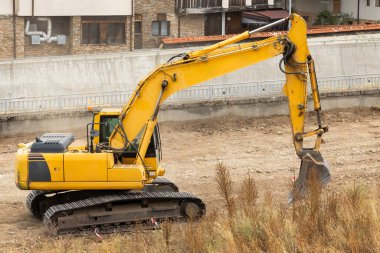 Bulgaristan 'ın Bansko kenti ve kazıcı, park inşaatı için zemin hazırlıyor
