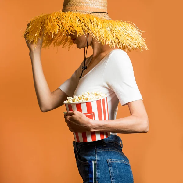 Citra Fashion Wanita Dengan Popcorn — Stok Foto