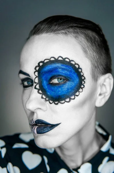 Halloween Vacker Kvinna Med Ljus Svart Halloween Makeup — Stockfoto