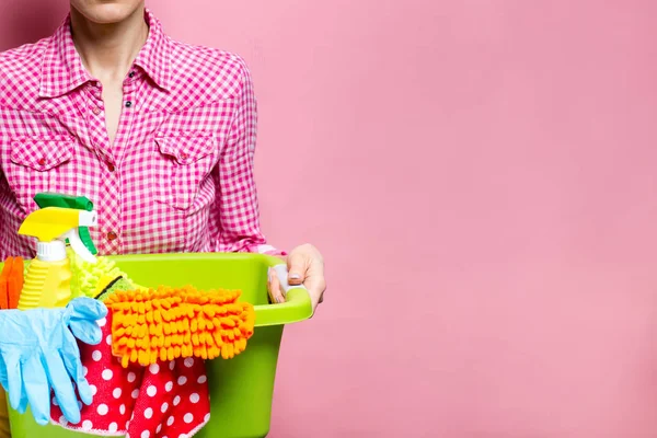 Mujer Con Suministros Casa Lista Para Limpiar Habitación Limpieza Primavera —  Fotos de Stock