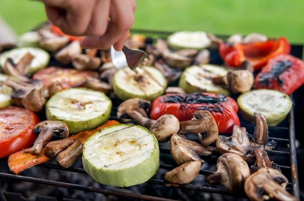 Grill Party Dans Jardin Aliments Sains Préparés Extérieur Pendant Pique — Photo