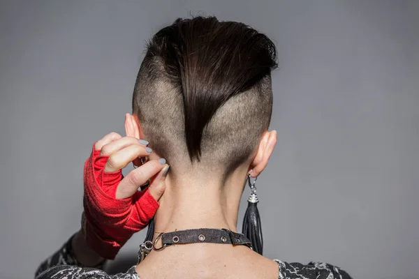 Hermosa Mujer Con Maquillaje Guerrero Cinta Boxeo Para Perforar — Foto de Stock