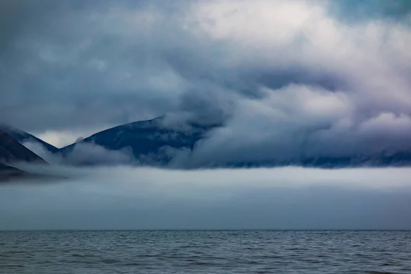 楚科奇海附近山上的雾气 — 图库照片