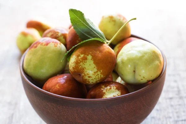 Jujube Fresco Sobre Mesa Madera Fruta Unabi —  Fotos de Stock