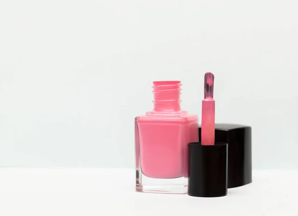 Fles Van Roze Nagellak Lichte Achtergrond — Stockfoto