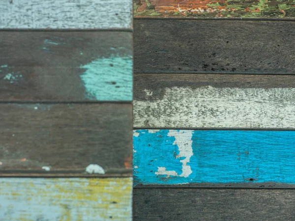 Antika ahşap arka plan ve doku ile renkli peeling boya