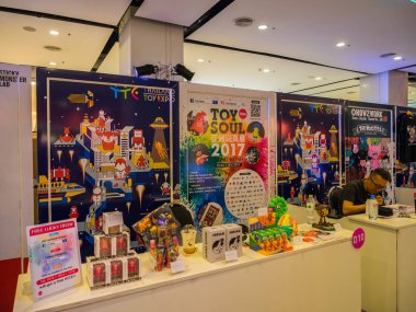 Bangkok - 6,2017 olabilir: karikatür rakam Tayland oyuncak Expo 2017 kutluyor 5 yıl dönümü 6 Mayıs 2017 Centralworld giriş, ücretsiz, Bangkok, Tayland.