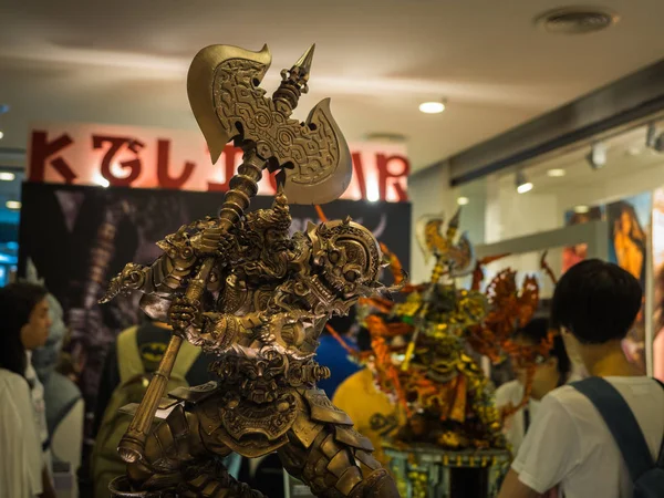 Bangkok - 6,2017 olabilir: karikatür rakam Tayland oyuncak Expo 2017 kutluyor 5 yıl dönümü 6 Mayıs 2017 Centralworld giriş, ücretsiz, Bangkok, Tayland.