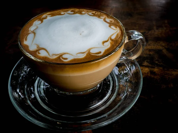 Tampilan Samping Kopi Latte Art Meja Kayu Tombol Rendah — Stok Foto