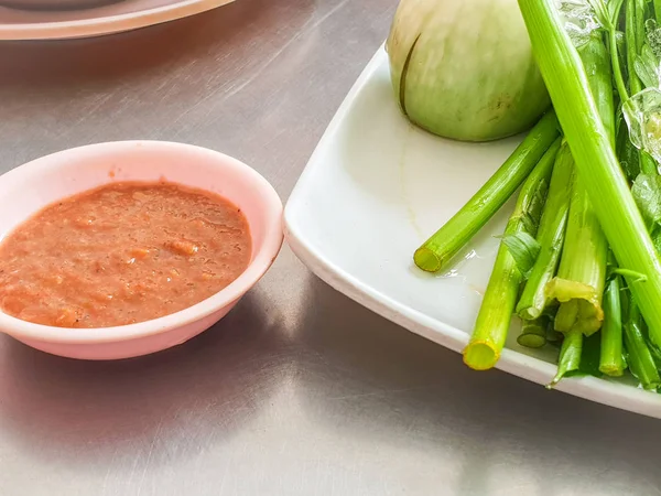 Acılı karides hamur ile Mix taze sebze - Tay geleneksel gıda