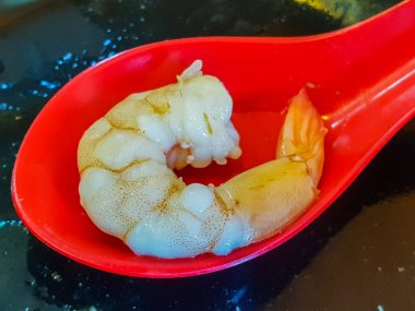 Taze karides ile Kaşık, closeup