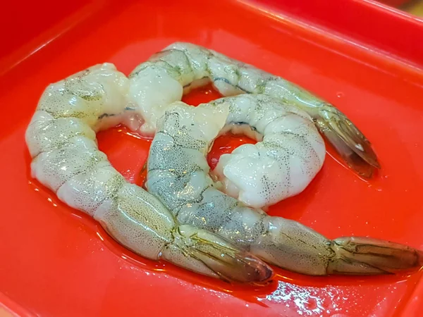 Nahaufnahme Von Frischen Garnelen Auf Dem Teller Zum Kochen — Stockfoto