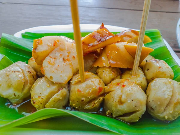 Vlees Bal Met Saus Het Bananenblad Thaifood — Stockfoto