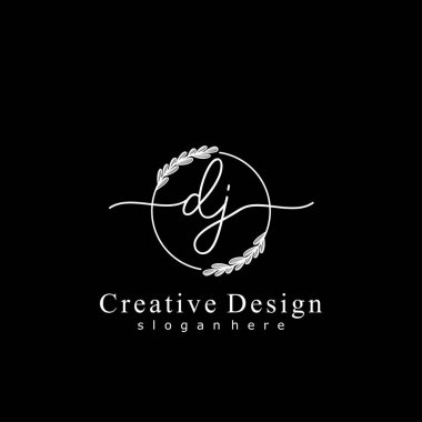 İlk logo kavramının DJ el yazısı.