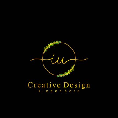 İlk logo kavramının ilk IU el yazısı.