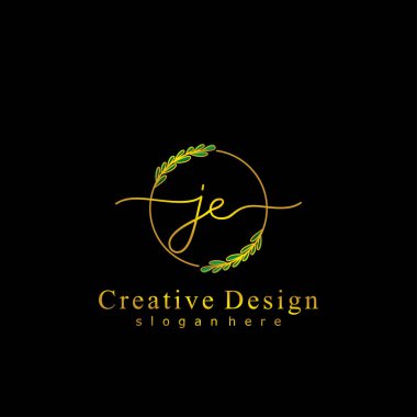 İlk logo kavramının baş harfleri JE el yazısı.