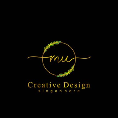 İlk logo kavramının MU el yazısı.