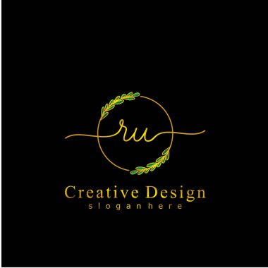 İlk logo kavramının RU el yazısı.