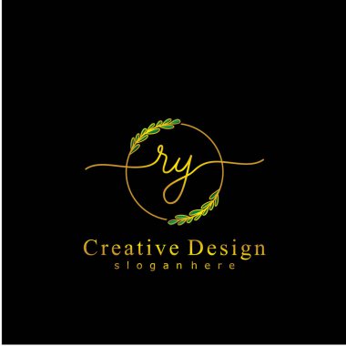 İlk logo kavramının başlangıçtaki RY el yazısı.