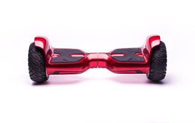 Kendini beyaz arka plan üzerinde elektrik kaykay akıllı Scooter Dengeleme Hoverboard çift tekerlek yakın çekim