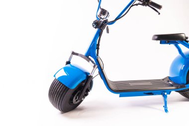 Kendini beyaz arka plan üzerinde elektrik kaykay akıllı Scooter Dengeleme Hoverboard çift tekerlek yakın çekim