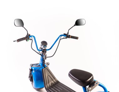 Kendini beyaz arka plan üzerinde elektrik kaykay akıllı Scooter Dengeleme Hoverboard çift tekerlek yakın çekim