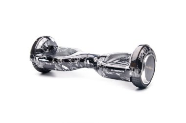 Kendini beyaz arka plan üzerinde elektrik kaykay akıllı Scooter Dengeleme Hoverboard çift tekerlek yakın çekim