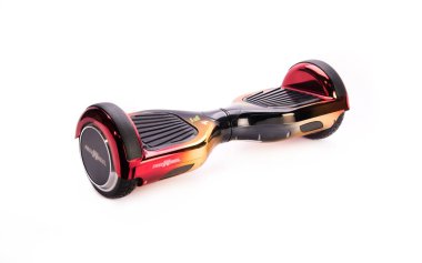Kendini beyaz arka plan üzerinde elektrik kaykay akıllı Scooter Dengeleme Hoverboard çift tekerlek yakın çekim
