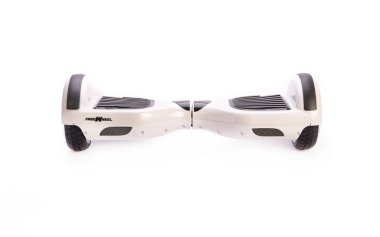 Kendini beyaz arka plan üzerinde elektrik kaykay akıllı Scooter Dengeleme Hoverboard çift tekerlek yakın çekim
