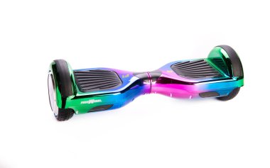 Kendini beyaz arka plan üzerinde elektrik kaykay akıllı Scooter Dengeleme Hoverboard çift tekerlek yakın çekim