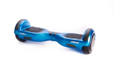 Kendini beyaz arka plan üzerinde elektrik kaykay akıllı Scooter Dengeleme Hoverboard çift tekerlek yakın çekim