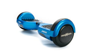 Kendini beyaz arka plan üzerinde elektrik kaykay akıllı Scooter Dengeleme Hoverboard çift tekerlek yakın çekim