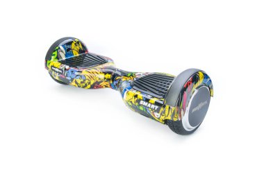 Kendini beyaz arka plan üzerinde elektrik kaykay akıllı Scooter Dengeleme Hoverboard çift tekerlek yakın çekim