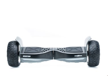 Kendini beyaz arka plan üzerinde elektrik kaykay akıllı Scooter Dengeleme Hoverboard çift tekerlek yakın çekim