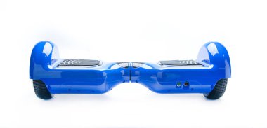 Kendini beyaz arka plan üzerinde elektrik kaykay akıllı Scooter Dengeleme Hoverboard çift tekerlek yakın çekim