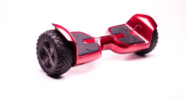 Kendini beyaz arka plan üzerinde elektrik kaykay akıllı Scooter Dengeleme Hoverboard çift tekerlek yakın çekim