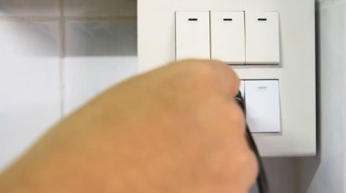 Elektrik açmak ve ışıklar