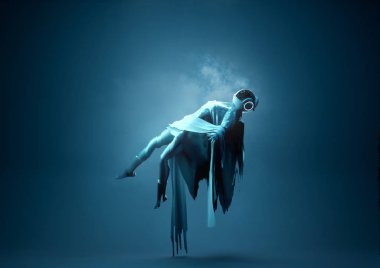 Levitation - alan kadın portre yüzen