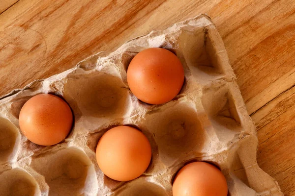 Trinta Ovos Galinha Marrom Uma Embalagem Bandeja Papelão Ovos Galinha — Fotografia de Stock