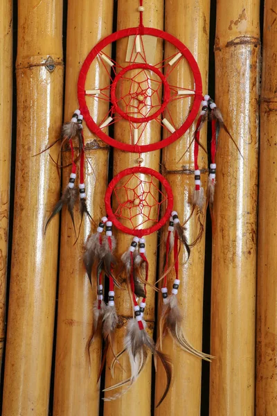 Red White Dreamcatcher Bamboo Background — стоковое фото