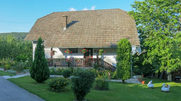 Poljanak Croatie Juillet 2016 Pension Avec Restaurant Dans Campagne Pittoresque — Photo