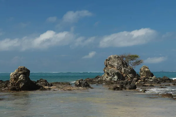 Idyllic Beach Lombok Indonesia Mandalika Beach Stony Many Rock Formations — Stock Photo, Image