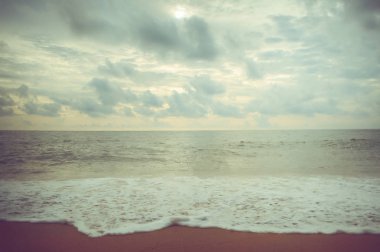 Mavi gökyüzü ve denizin arka plan  