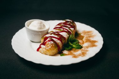 Dondurmalı krep. Yakın çekim.