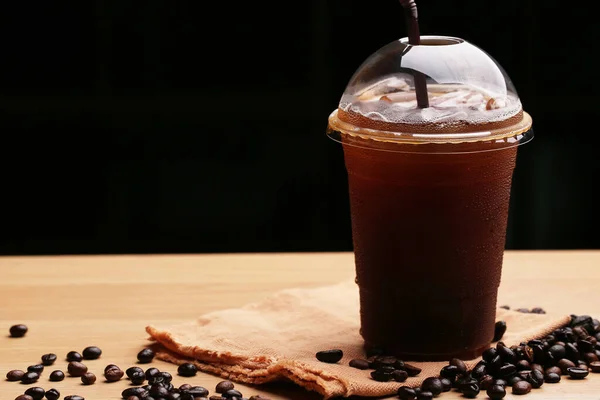 Ice Americano Kopi Hitam Dan Biji Kopi — Stok Foto