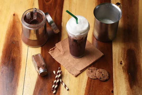 Bebida Sin Alcohol Cacao Hielo Suelo Madera Cubierta — Foto de Stock