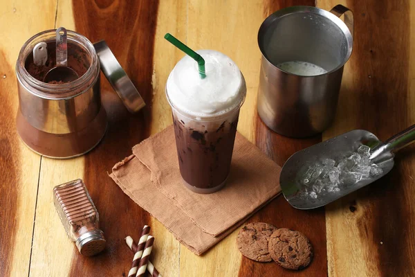Bebida Sin Alcohol Cacao Hielo Suelo Madera Cubierta —  Fotos de Stock
