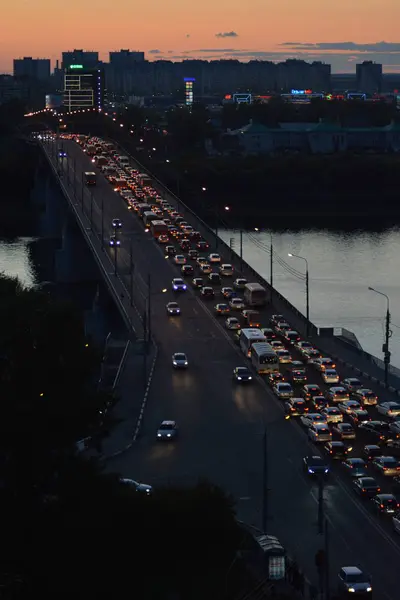 Nizhniy Novgorod Russia 2013 Traffic Jam Kanavinskiy Bridge Evening Sunset — Stock Photo, Image