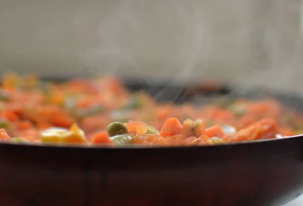 Mistura Legumes Cozidos Contidos Milho Cortado Fatiado Cenoura Ervilhas Feijão — Fotografia de Stock